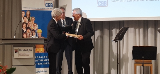 assets/CGB-Inhalte/FotoDatenbank/60JahrFeier/streblklein - Kopie.jpg